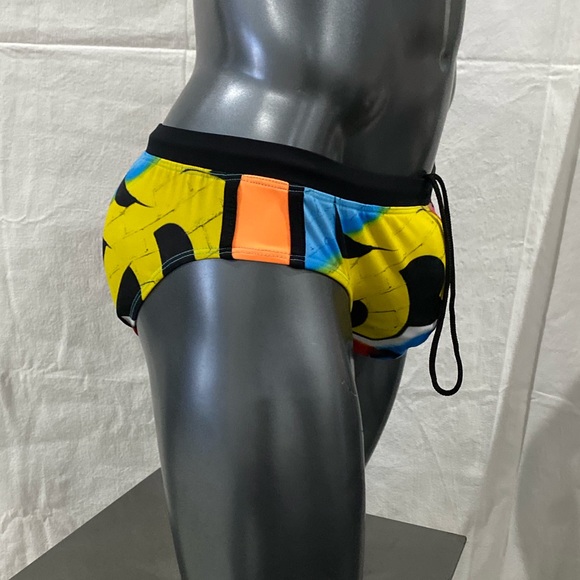 Men’s swimwear - Picture 7 of 8